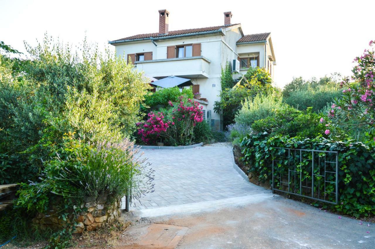 Apartment Zoja Pinezići Exterior foto